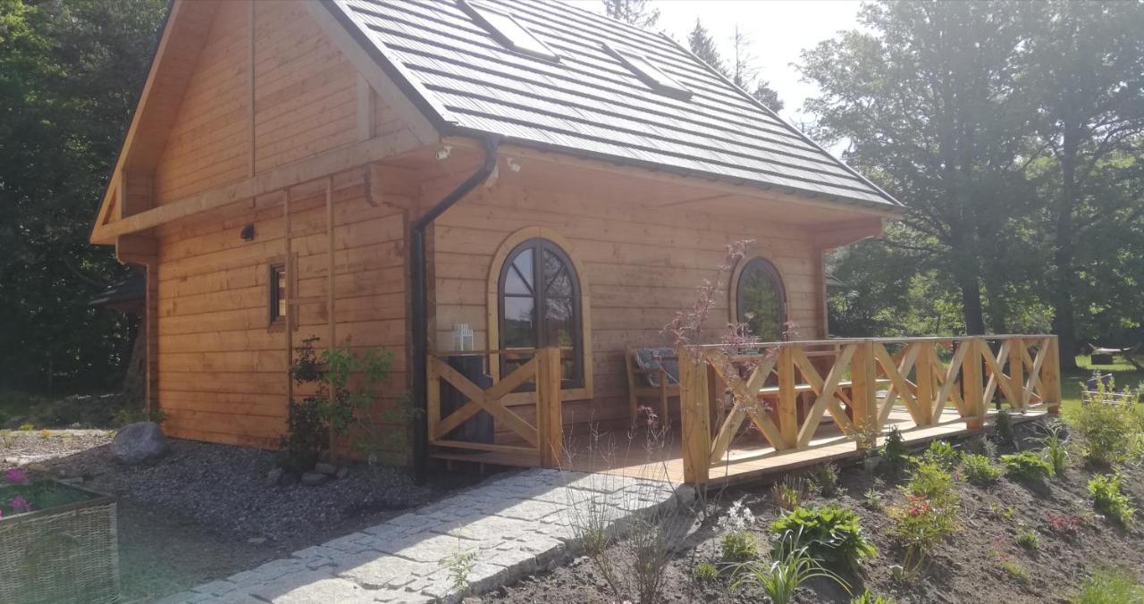 Woodorf Drewnem Uslane - Domki Z Bala Nad Rzeka Slupia Wsrod Pol I Lasow Z Chata Grillowa, Ogniskiem I Placami Zabaw Dla Dzieci Ustka Exteriör bild