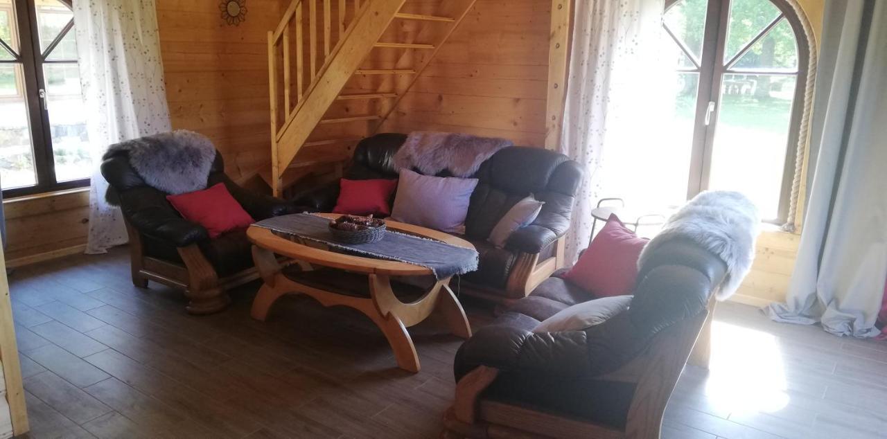 Woodorf Drewnem Uslane - Domki Z Bala Nad Rzeka Slupia Wsrod Pol I Lasow Z Chata Grillowa, Ogniskiem I Placami Zabaw Dla Dzieci Ustka Exteriör bild